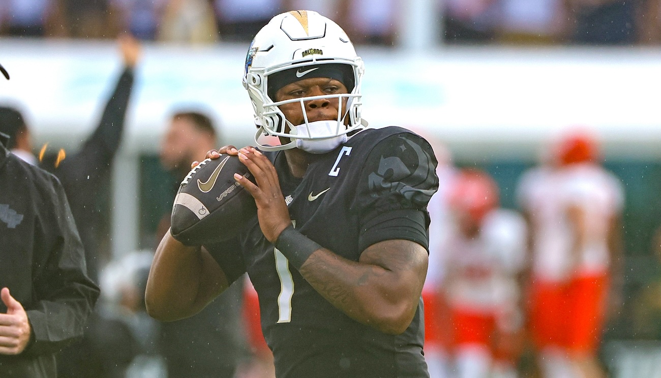 KJ Jefferson warms up on the field before UCF's game against Sam Houston State.